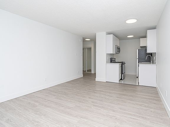 4th image of 11005 98th Ave NW #A0601