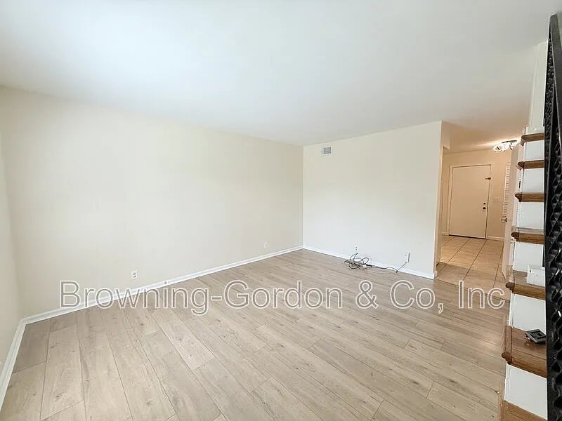 2 bed, 2.0 bath, 960 sqft, $2,200 — Photo 3