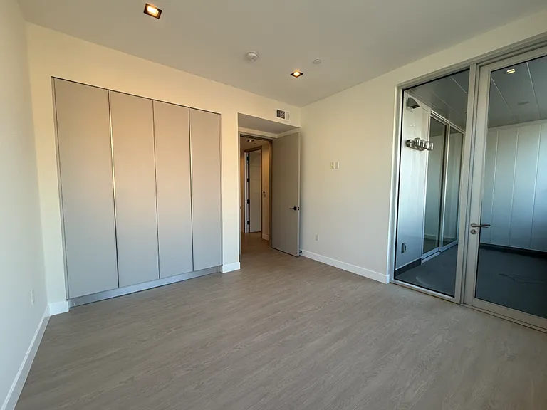 495 Promenade Ave — Photo 34