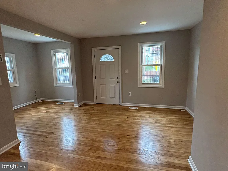 5126 Call Pl SE — Photo 2