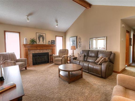 5th image of 3329 Bryn Mawr Dr