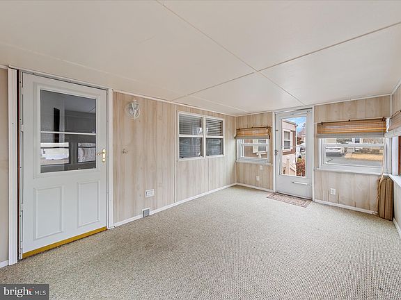 5th image of 23620 E Beach Dr #16197