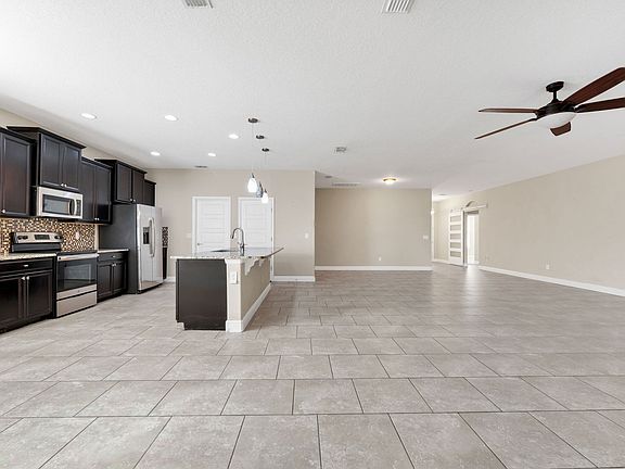 3rd image of 4512 Linwood Trace Ln