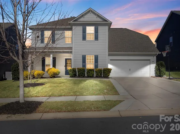 16008 Weeping Valley Dr, Fort Mill, SC 29715