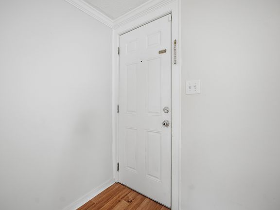 4th image of 3920 County St