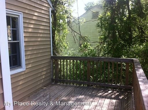 4th image of 903 Richardson St