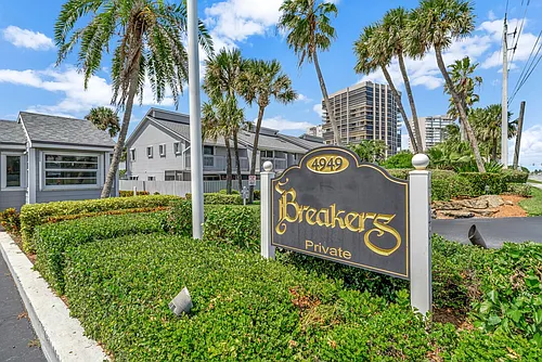 4949 N Highway A1A Photo 1
