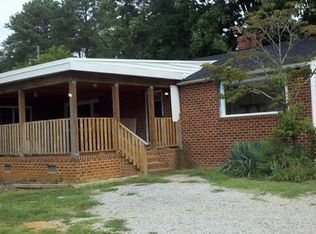 3200 W 100th Rd, Chester, VA 23831