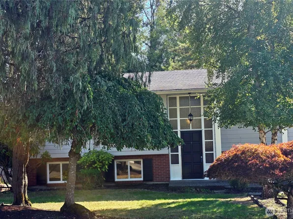15627 SE 11th Street, Bellevue, WA 98008