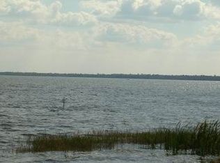 2 Lake Stearns Dr, Lake Placid, FL 33852