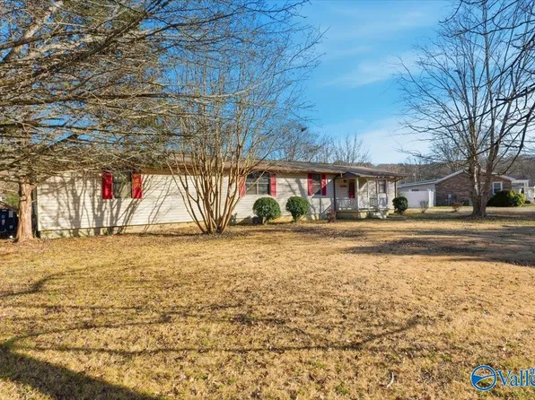 1008 Peck Rd NE, Huntsville, AL 35801