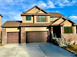 7692 N Decrescendo Dr, Eagle Mountain, UT 84005