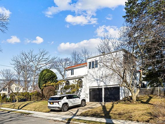 4th image of 118 Baker Hill Road