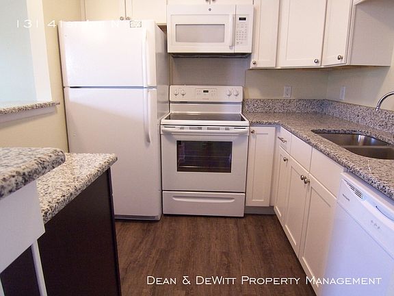 3rd image of 131 41st Ave N Unit 7
