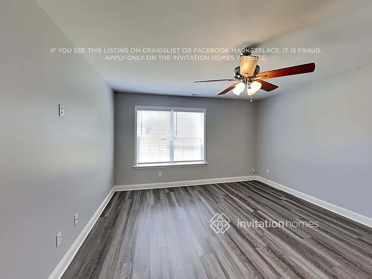 204 Corinthian Dr — Photo 9