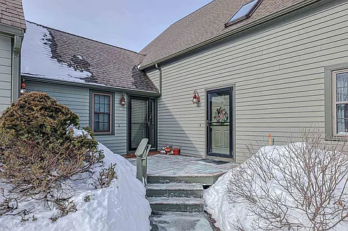 35 Montrose Dr Photo 1