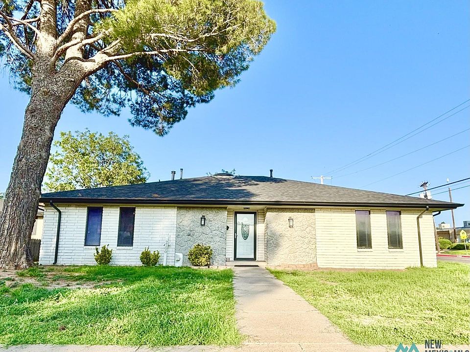 1st image of 2100 N Adobe Dr