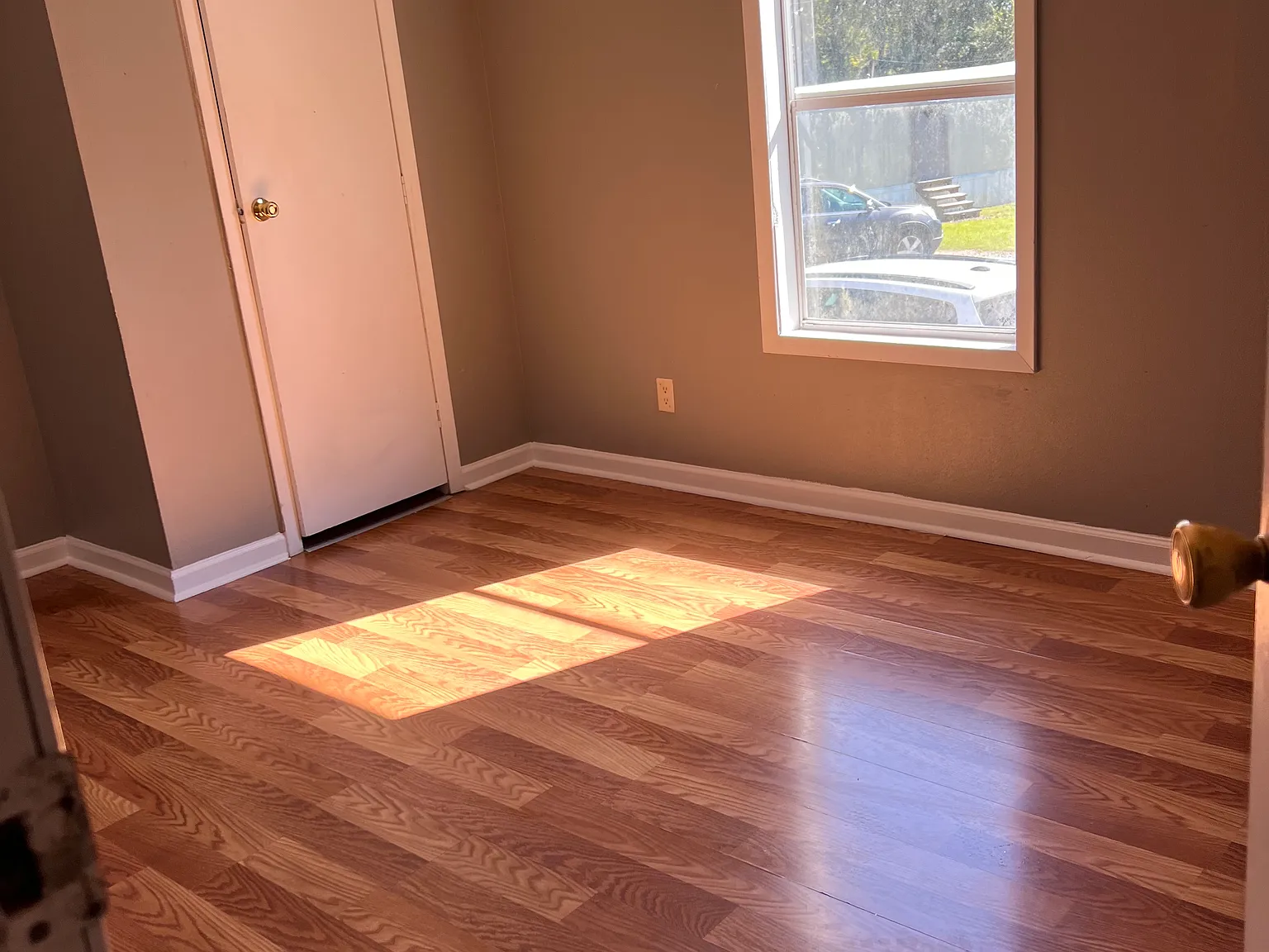 3 bed, 1250 sqft, $1,200 — Photo 4