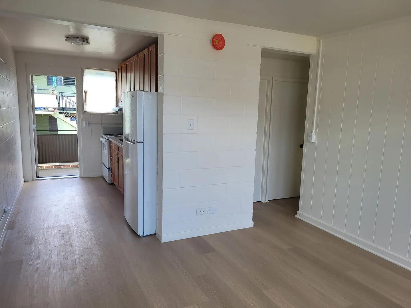 Recently Renovated 2bd, 1ba, 1pkg 700sqft. for $1750 — Photo 3
