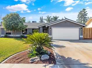 3141 W Sunnyside Ct, Visalia, CA 93277