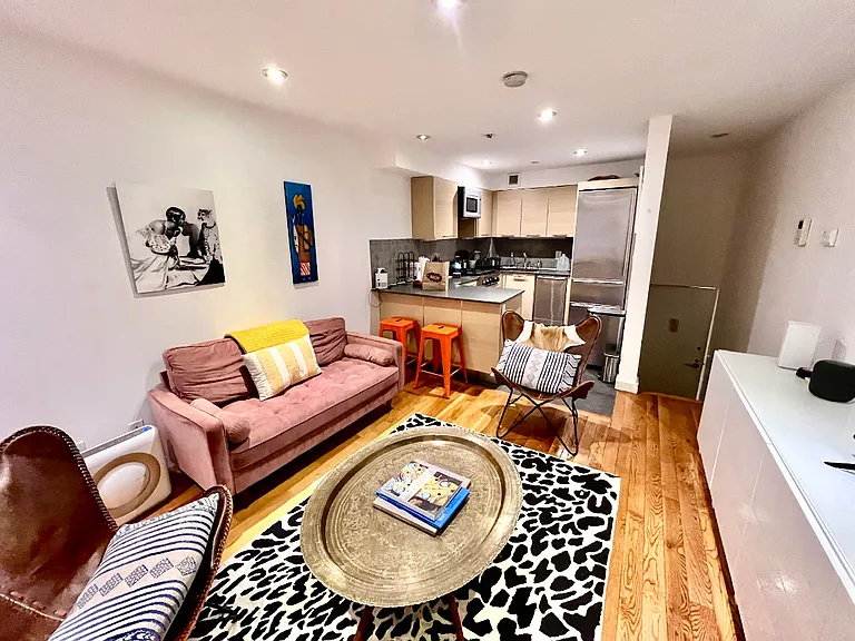 215 E 81st St #6B — Photo 4