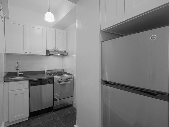 5th image of 253 W 72nd St APT 1701