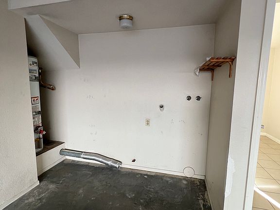 3rd image of 4025 Walnut Grove Ave APT B