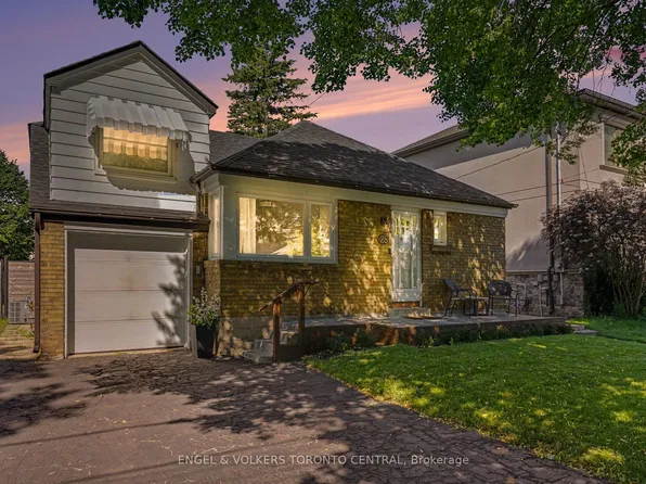 28 Inverleigh Dr, Toronto, ON M8Y 3E3
