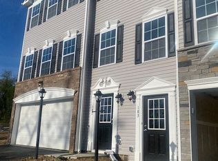 183 Lockheed Dr #183, Coraopolis, PA 15108