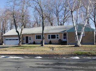 7 Grapevine Rd, Danvers, MA 01923