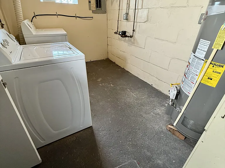 4th street apartments - Midland - 22 — Photo 20
