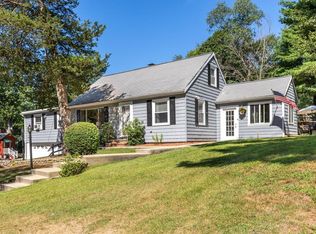 10 Riverside Dr, North Reading, MA 01864
