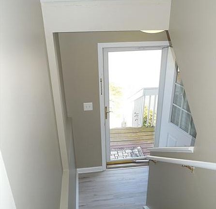 4th image of 214 Mountain Dr