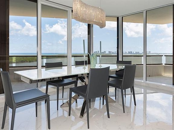 4th image of 100 Lakeshore Dr APT 1253