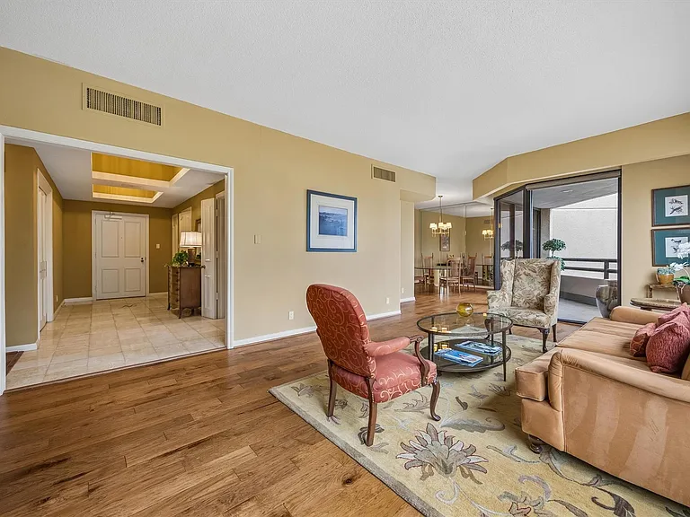 101 Westcott St #305 — Photo 10