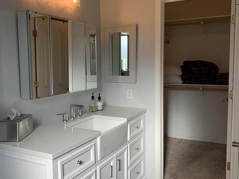 7810 N Highview — Photo 8