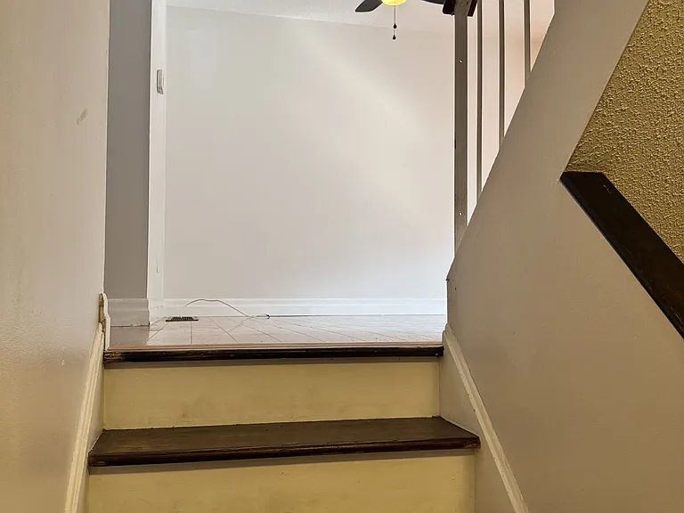 145 Penfield Dr — Photo 24
