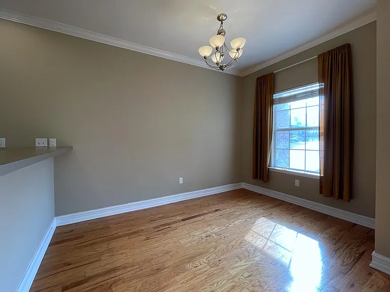 2868 Braddock Ct — Photo 5