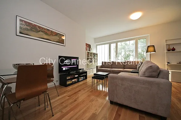 Rented by City Connections Realty | media 29