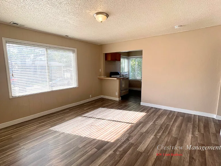 Lindell Fourplex — Photo 3