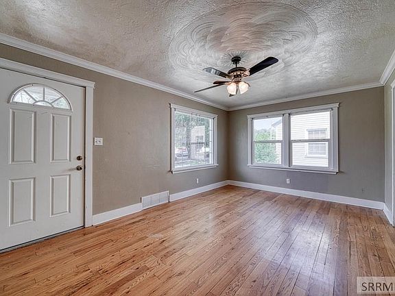 3rd image of 774 12th St
