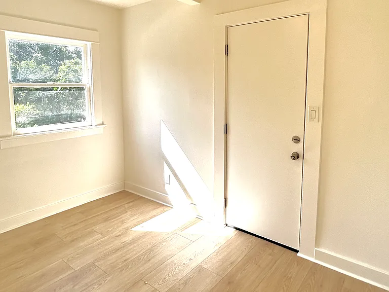 1765 Clinton St — Photo 4