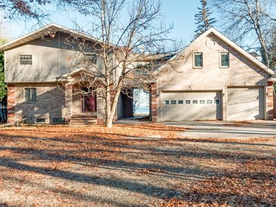 N1162 Shore Dr, Marinette, WI, 54143