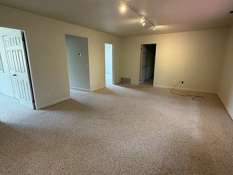 506 Sonoma Ave — Photo 7
