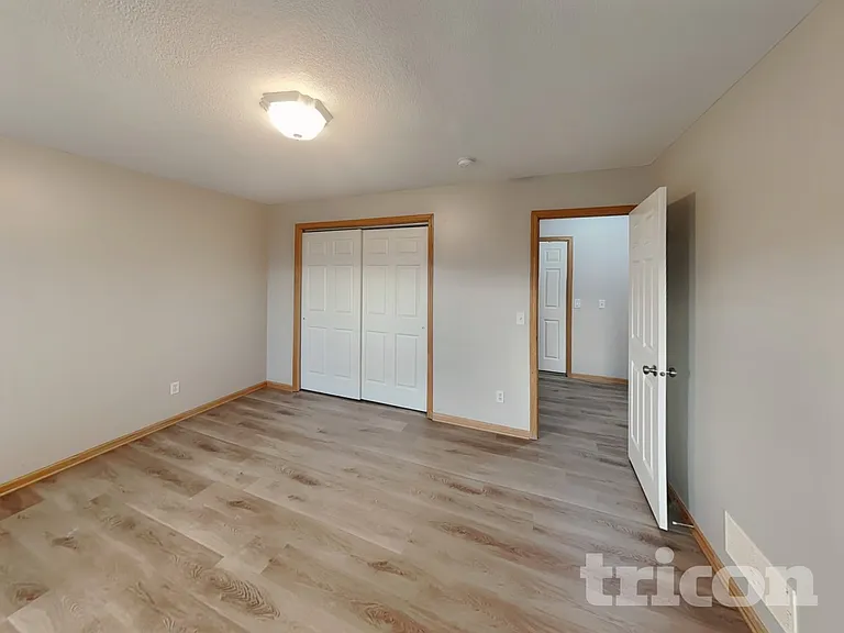 7010 S Park Dr — Photo 12