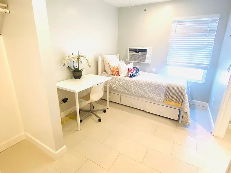 2924 Van Buren Pl — Photo 22