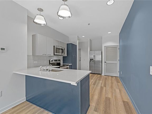 3rd image of 512 Flat Shoals Ave SE #206