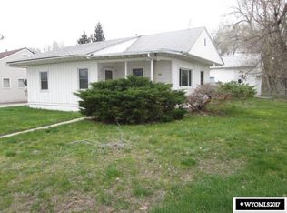 702 S Linn St, Lusk, WY 82225