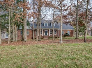 444 Ironwood Cir, Crossville, TN 38571