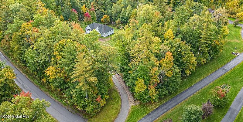4th image of 231 Potter Road